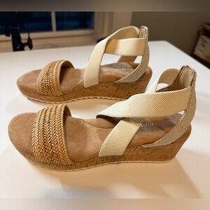 New Easy Spirit Sandal light natural tan size 6